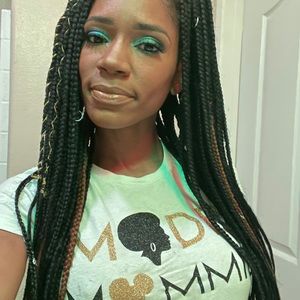 Meet your Posher, Ashley